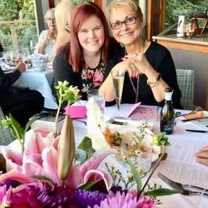 Meet your Posher, Donna